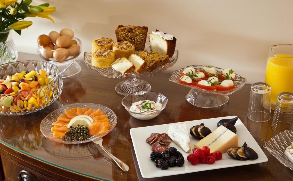 Embassy Circle Bed & Breakfast